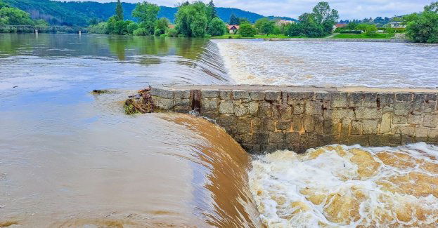 Zbiorniki retencyjne mają odpowiednią rezerwę; służby w gotowości