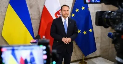 Sikorski w Kijowie: rosyjskie bombardowania Ukrainy wpływają na bezpieczeństwo Polaków