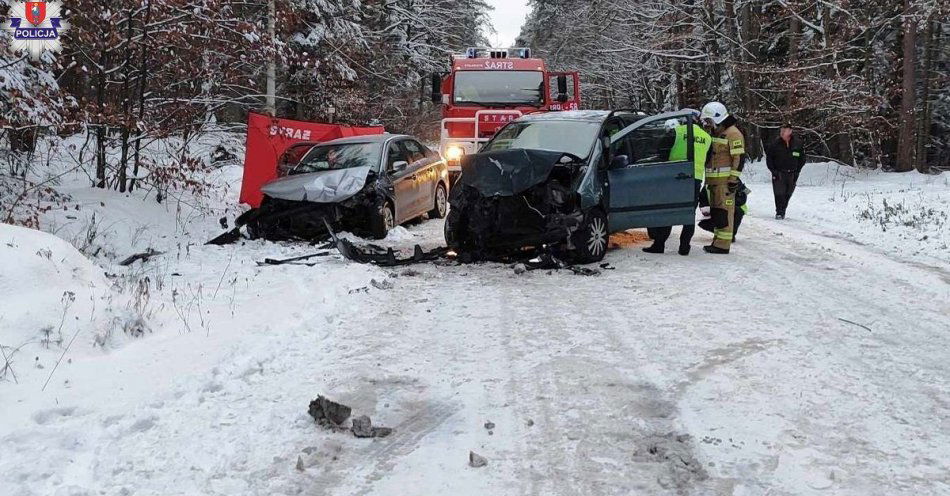 zdjęcie: Śmiertelny wypadek w Kosobudach. Zmarła 62-letnia pasażerka Citroena / fot. KMP Zamość