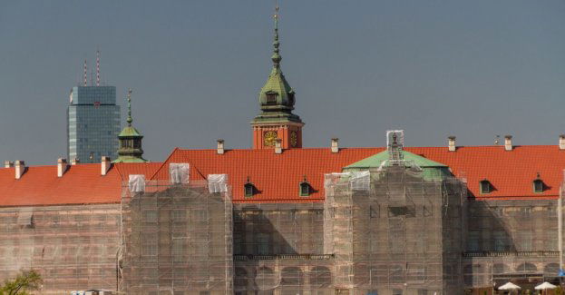 Remont dachu na części reszelskiego zamku