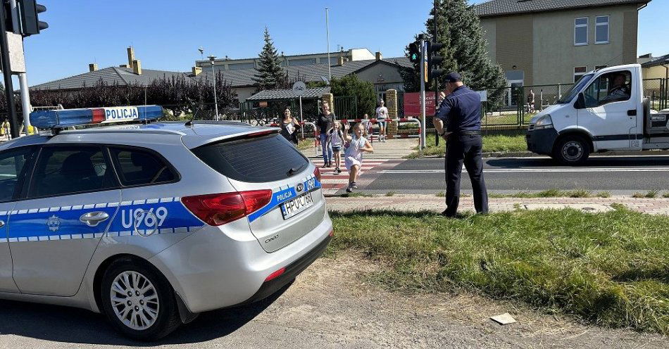 zdjęcie: Pomachaj kierowcy / fot. KPP Wrzesnia
