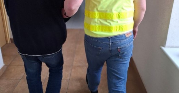 Trzy sądowe zakazy i narkotyki policjanci zatrzymali kierowców