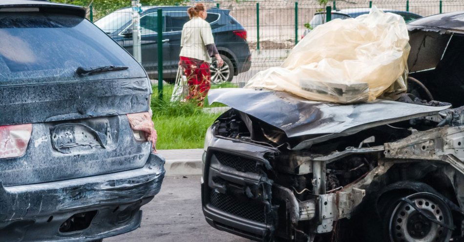 zdjęcie: Śmiertelny wypadek między Łodzią i Bełchatowem; droga jest przejezdna (aktl.) / v48798735