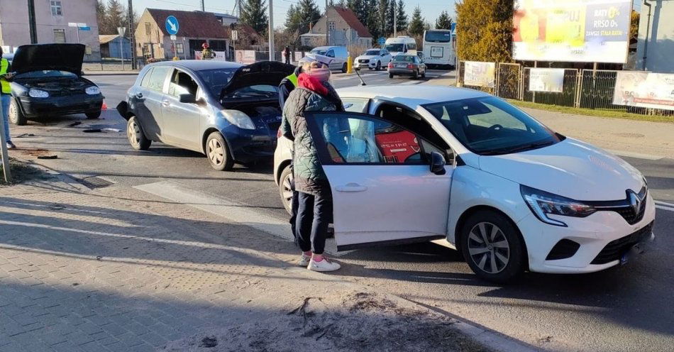 zdjęcie: Zderzenie trzech aut na ul. Olsztyńskiej  w Piszu / fot. KPP w Piszu