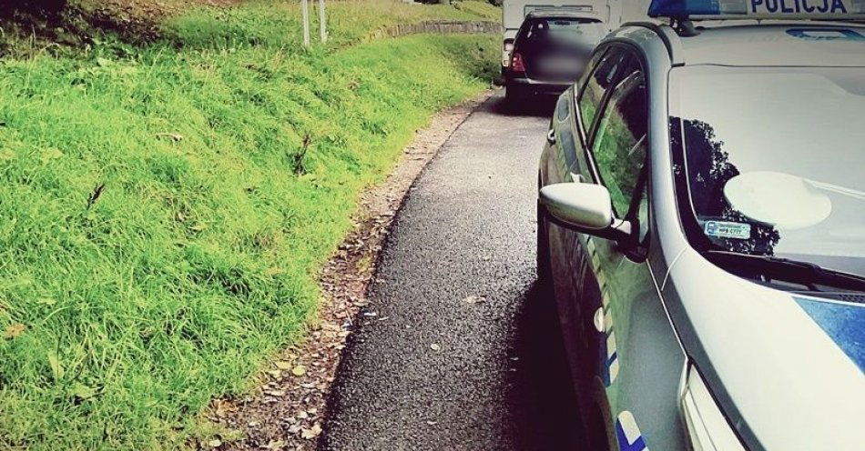 zdjęcie: Policjanci codziennie sprawdzają uprawnienia kierujących, a ci wciąż jeżdżą pomimo wydanych sądowych zakazów / fot. KMP w Wałbrzychu