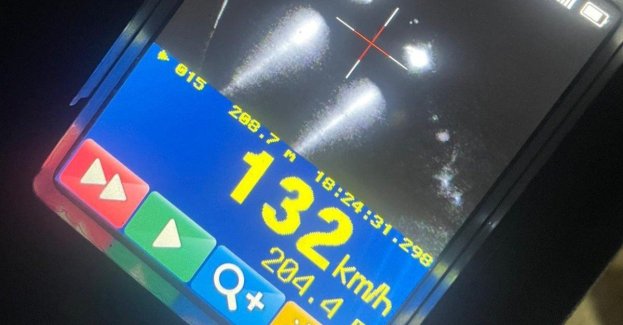 Jechał 132 km/h w terenie zabudowanym. Stracił prawo jazdy