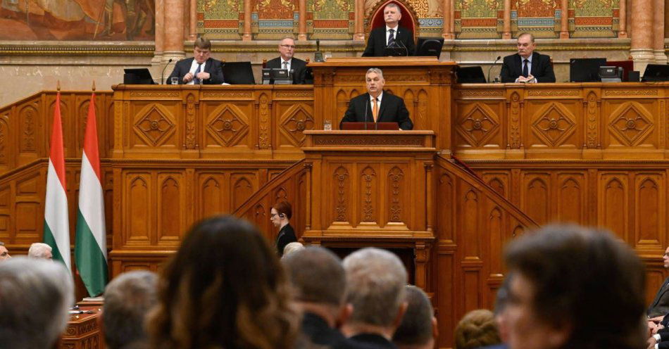 zdjęcie: Węgierski parlament zagłosował za przyjęciem Szwecji do NATO / fot. PAP