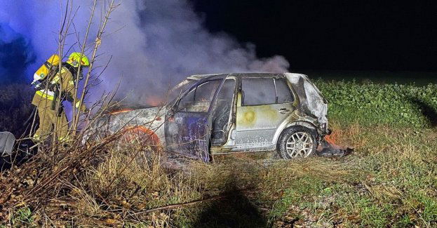 Nocne dachowanie w Osownie. Kierowca miał niemal 2 promile