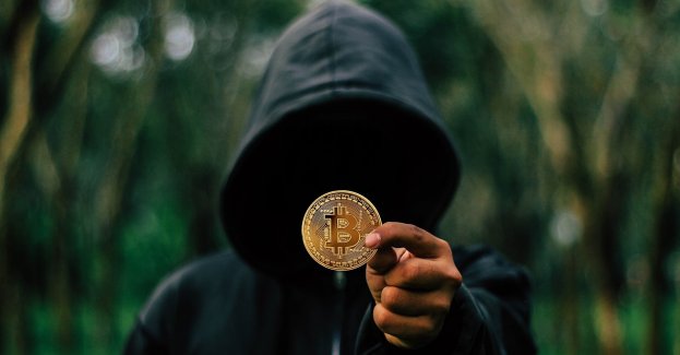 Chciał zarobić na kryptowalutach. Stracił oszczędności, dodatkowo oszuści zaciągnęli na jego koncie pożyczki