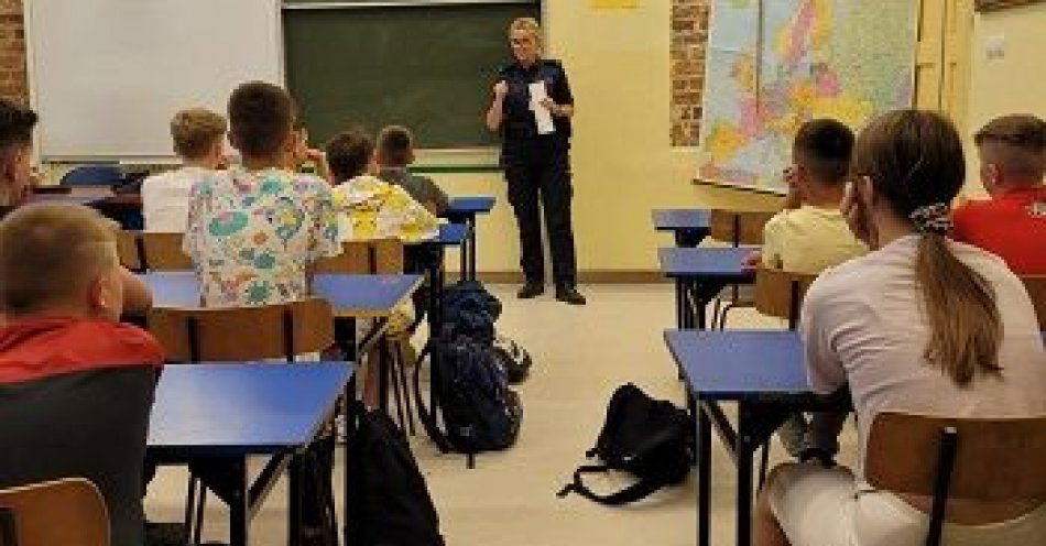 zdjęcie: O konsekwencjach prawnych niewłaściwego zachowania / fot. KPP w Pułtusku