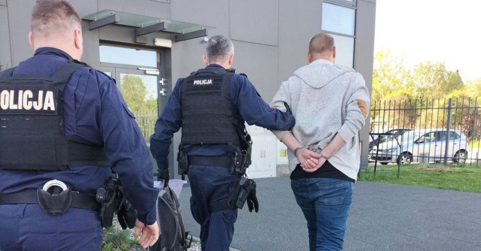 zdjęcie: Podczas kłótni zaatakował współlokatora nożem i groził mu / fot. KMP w Gdańsku