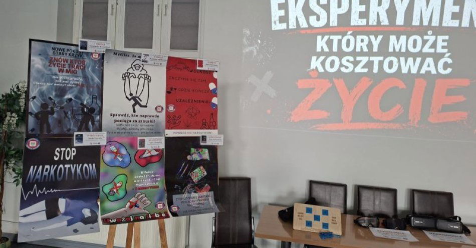 zdjęcie: Profilaktyka w SOSW w Człuchowie zamiast ryzyka używek / fot. KPP w Człuchowie Świadomość zamiast ryzyka – profilaktyczne spotkanie w SOSW w Człuchowie