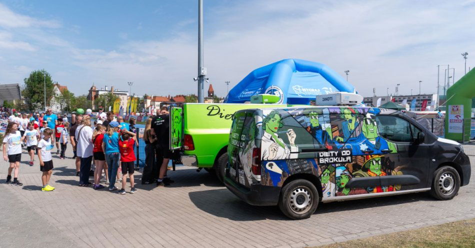 zdjęcie: Trwa sezon Lekkoatletycznych Nadziei Olimpijskich. Imprezy gromadzą tysiące dzieciaków i zyskują nowego partnera / fot. Tomasz Kasjaniuk