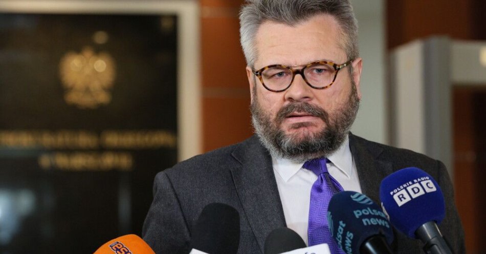 zdjęcie: Prokuratura: adwokat Marcin D. usłyszał zarzuty i został aresztowany / Warszawa, 14.04.2026. Rzecznik Prokuratury Okręgowej w Warszawie prok. Piotr Skiba podczas konferencji prasowej w siedzibie Prokuratury Okręgowej w Warszawie, 14 bm. Konferencja dotyczyła ustaleń na temat wypadku drogowego ze skutkiem śmiertelnym, do którego doszło w Łomiankach w dniu 12 bm. (sko) PAP/Paweł Supernak