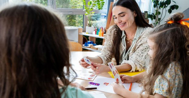 Czego potrzebują dzieci dorastające w świecie pełnym ekranów? Fundacja Orange zaprasza szkoły i przedszkola do programu edukacyjnego MegaMisja