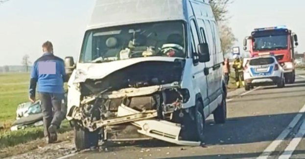 Zderzenie trzech pojazdów na trasie K-53
