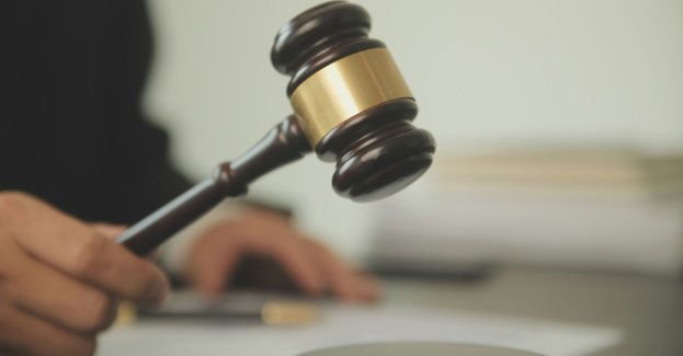 Areszt dla czterech mężczyzn, którzy pobili i pozbawili wolności 33-latka