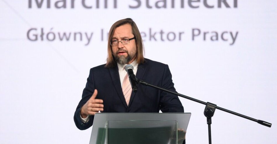zdjęcie: Skrócenie czasu pracy to na dziś zadanie prawie niewykonalne / fot. PAP