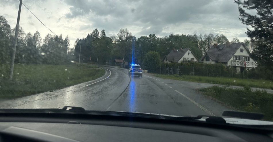 zdjęcie: Policjanci odnaleźli zagubioną seniorkę / fot. KPP Sejny