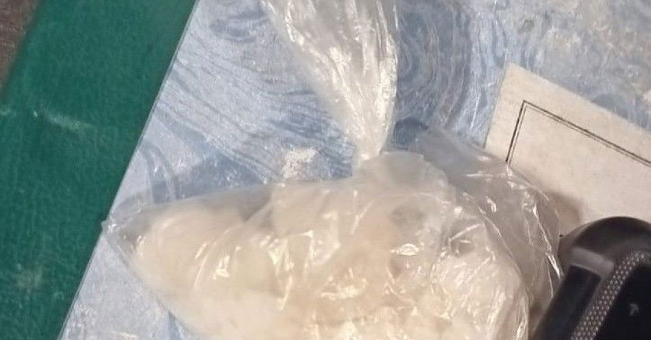 zdjęcie: Mefedron znaleziony w bieliźnie kierowcy podczas kontroli / fot. KPP w Ełku