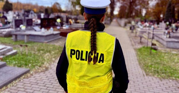 Policja zadba o bezpieczeństwo przy cmentarzach w Wszystkich Świętych