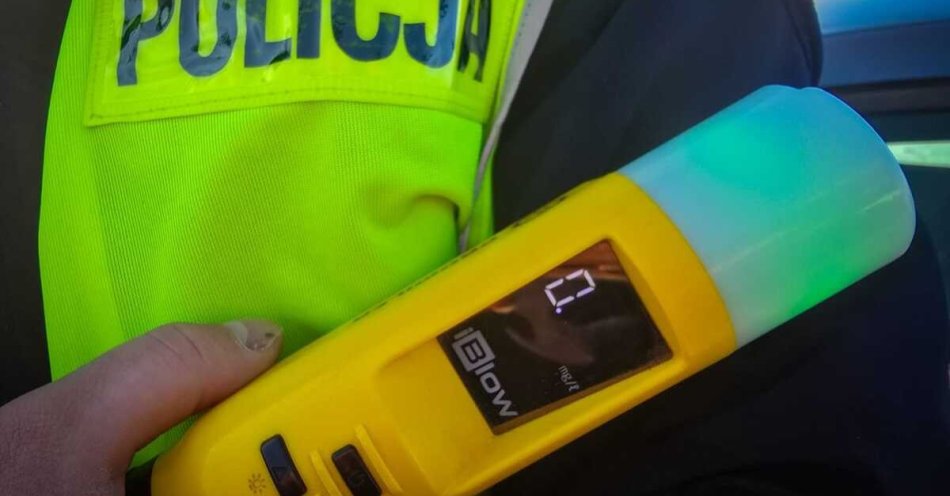 zdjęcie: Nietrzeźwa kobieta spowodowała kolizję i uciekła / fot. KPP Sokółka