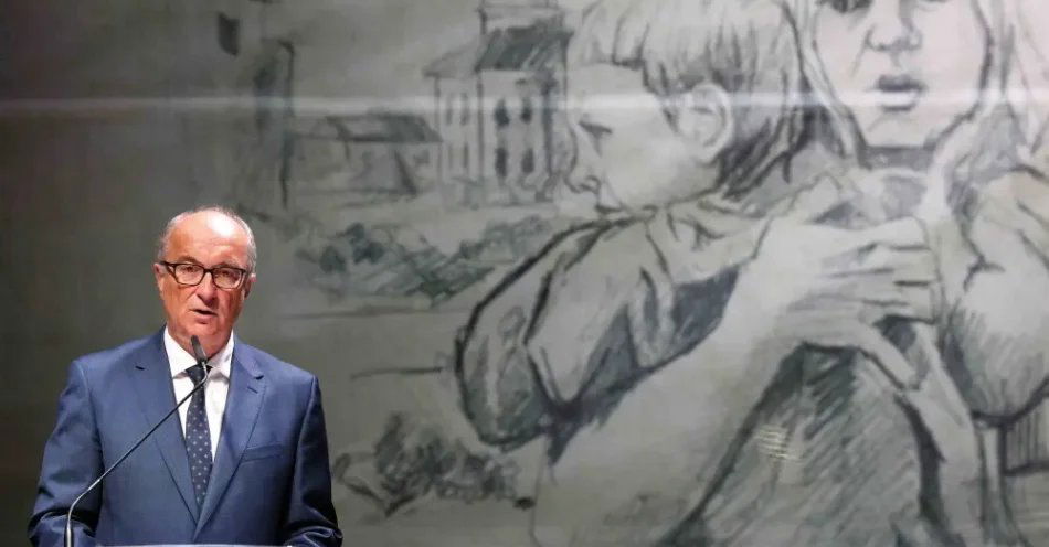 zdjęcie: Czarzasty w Wieluniu: pamięć o wojnie nie może służyć do karmienia nienawiści / Wieluń, 01.09.2026. Obchody 87. rocznicy wybuchu II wojny światowej. Marszałek Sejmu RP Włodzimierz Czarzasty podczas uroczystości na placu Kazimierza Wielkiego w Wieluniu, 1 bm. (sko) PAP/Marian Zubrzycki