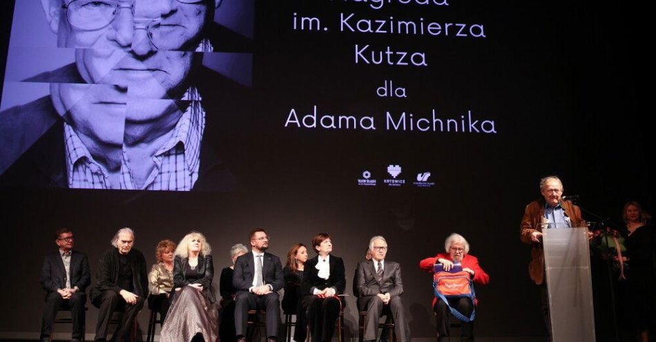 zdjęcie: Adam Michnik wyróżniony Nagrodą im. Kazimierza Kutza / fot. PAP