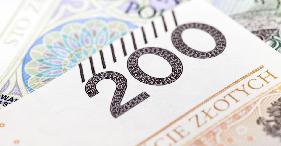 zdjęcie: Opiekunka zmarłego dziennikarza skazana; podrobiony podpis i żądanie zapłaty / v9443706