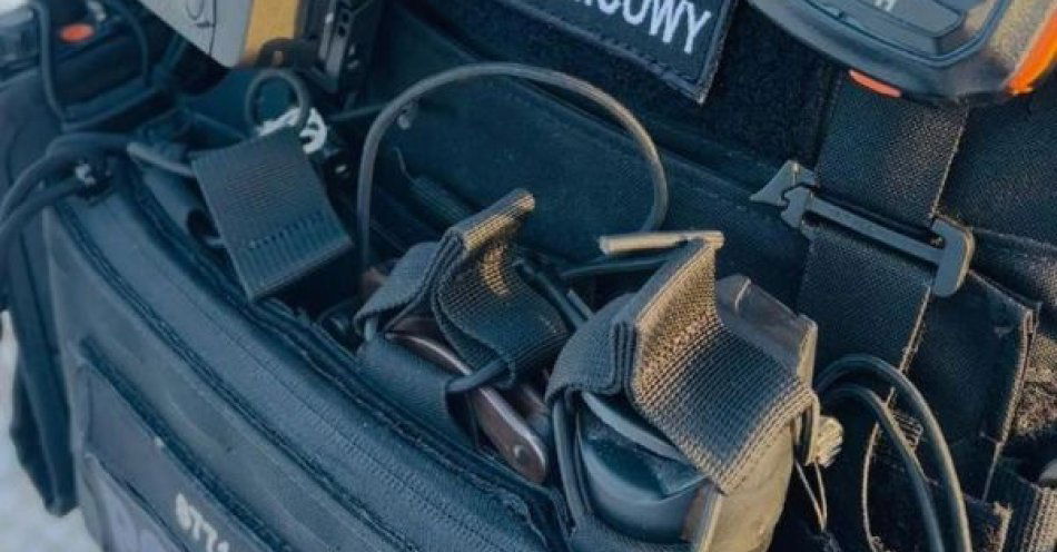 zdjęcie: Policja pomaga bezdomnym podczas mrozów w Świnoujściu / fot. KMP w Świnoujściu