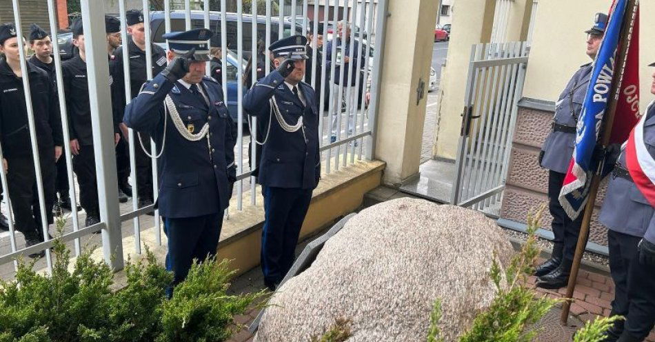 zdjęcie: Dzień ofiar zbrodni katyńskiej / fot. KPP w Chojnicach