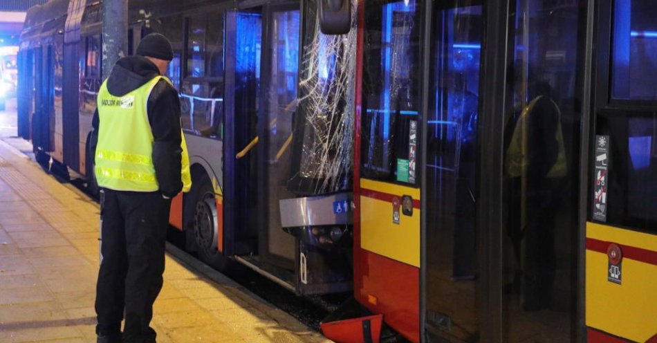 zdjęcie: Kierowcy, którzy brali udział w zderzeniu autobusów, nie byli pod wpływem narkotyków / fot. PAP