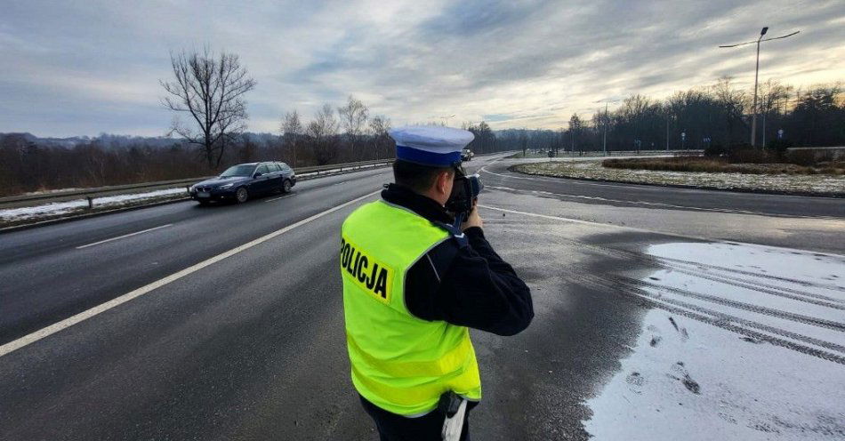 zdjęcie: Wzmożone patrole na drogach Sądecczyzny do 7 stycznia / fot. KMP w Nowym Sączu