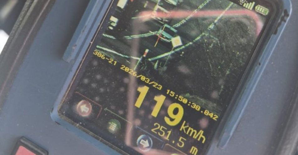 zdjęcie: 119 km/h w terenie zabudowanym. Mandat 2 tys. zł / fot. KPP Opatów zdjęcie z miernika prędkości