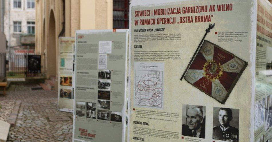 zdjęcie: Wystawa poświęcona operacji Ostra Brama / fot. UM Grudziądz