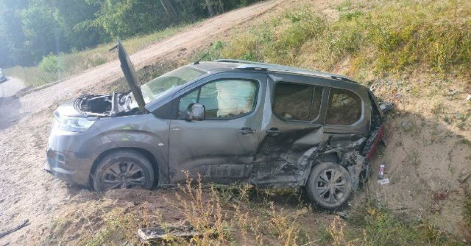 zdjęcie: Wyprzedzał pomimo zakazu, przez co spowodował kolizję. Został ukarany mandatem karnym w wysokości 5 000 zł i 15 punktami / fot. KPP w Ełku
