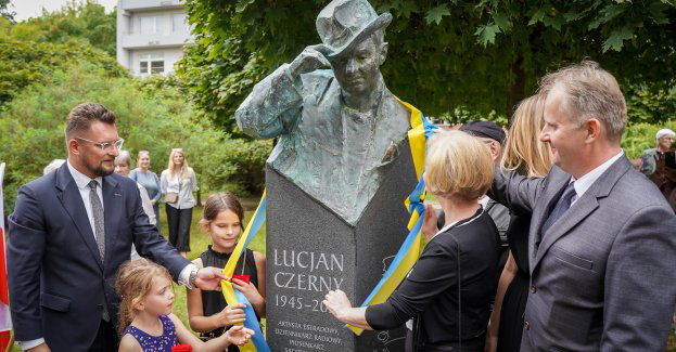 Czyje popiersie stanie w Galerii Artystycznej? Mieszkańcy mogą już głosować