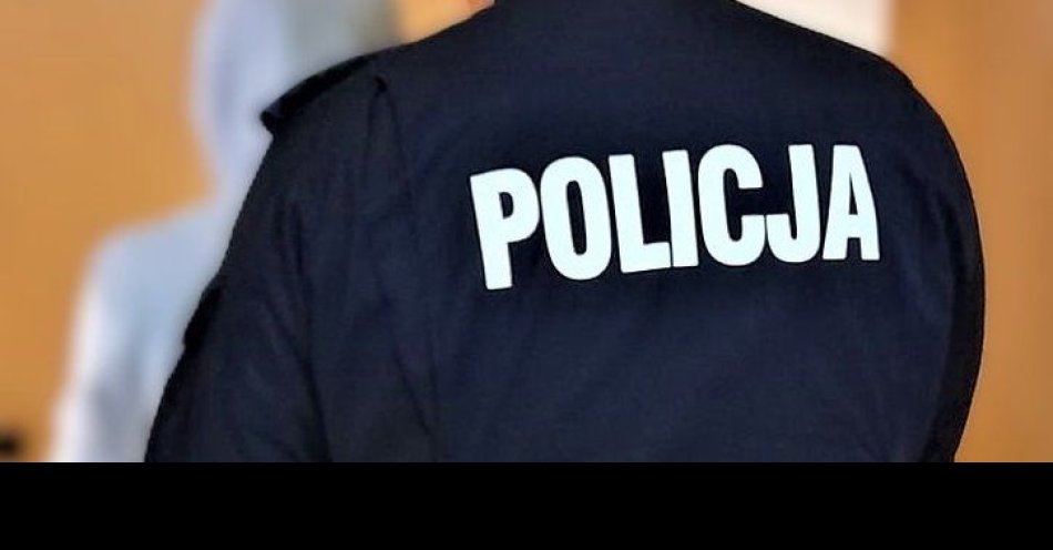 zdjęcie: Policjanci zatrzymali kobietę podejrzaną o kradzież tabletu / fot. KPP w Kościerzynie