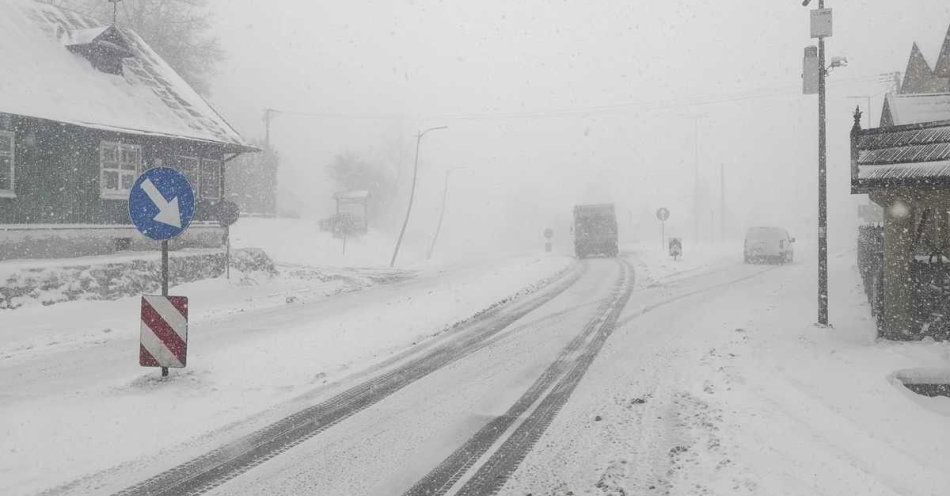 zdjęcie: Prognoza śniegu na Sądecczyźnie Policja apeluje o ostrożność / fot. KMP w Nowym Sączu