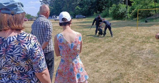 Przewodnicy odwiedzili uczestników terapii zajęciowej "Karczemka"