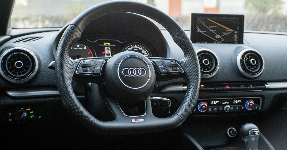 zdjęcie: 30 punktów karnych dla 25-latka kierującego audi / pixabay/7806873