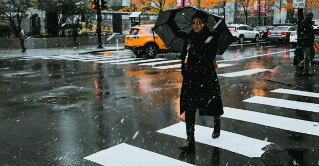 Drogi przejezdne z błotem pośniegowym, śliskie, na mostach lód