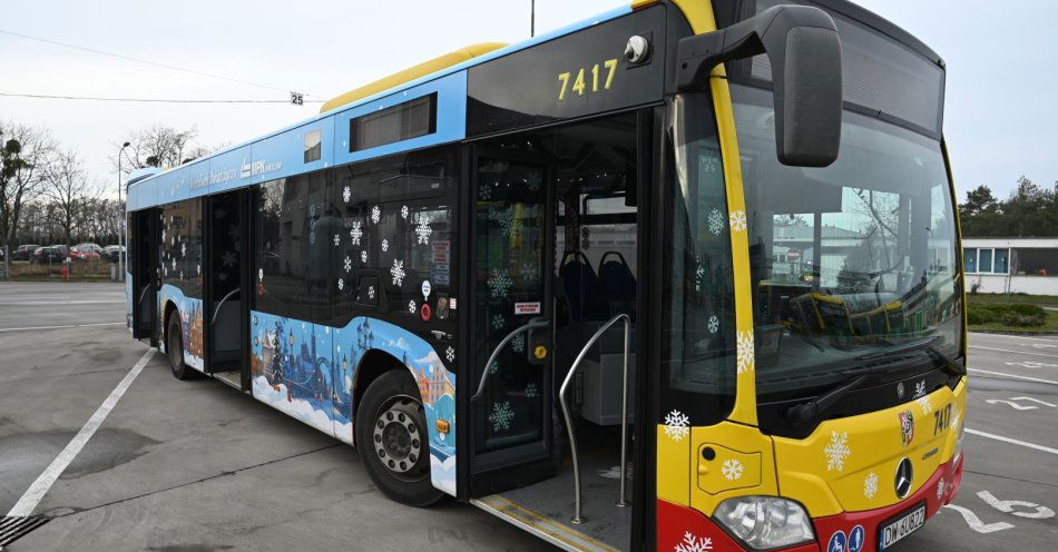 zdjęcie: Jak pojadą autobusy i tramwaje w okresie świątecznym, noworocznym i 6 stycznia / fot. nadesłane