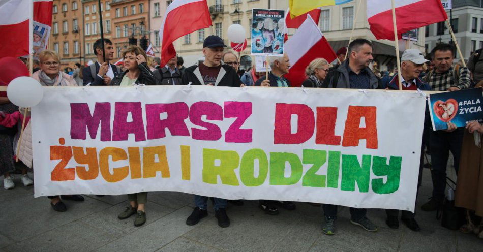 zdjęcie: Ulicami stolicy przeszedł Narodowy Marsz Życia / fot. PAP