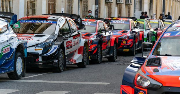 Policjanci walczą z nielegalnymi wyścigami; wystawiono ponad 300 mandatów