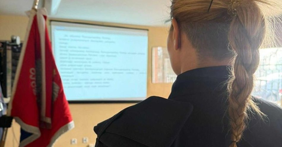 zdjęcie: Czterech nowych policjantów zasiliło KPP w Polkowicach / fot. KPP w Polkowicach