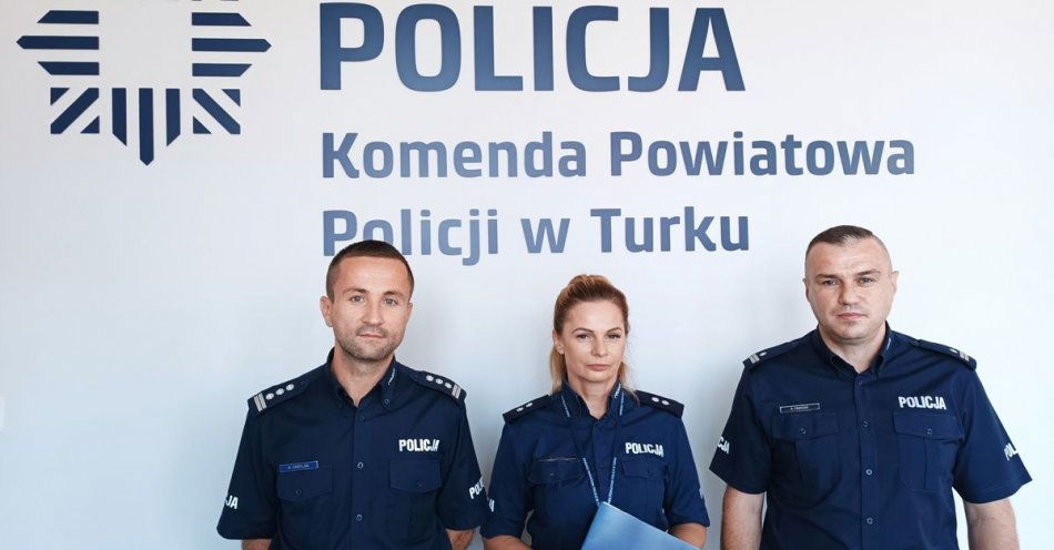 zdjęcie: Policjantka na wakacjach uratowała półtoraroczne dziecko / fot. KPP Turek