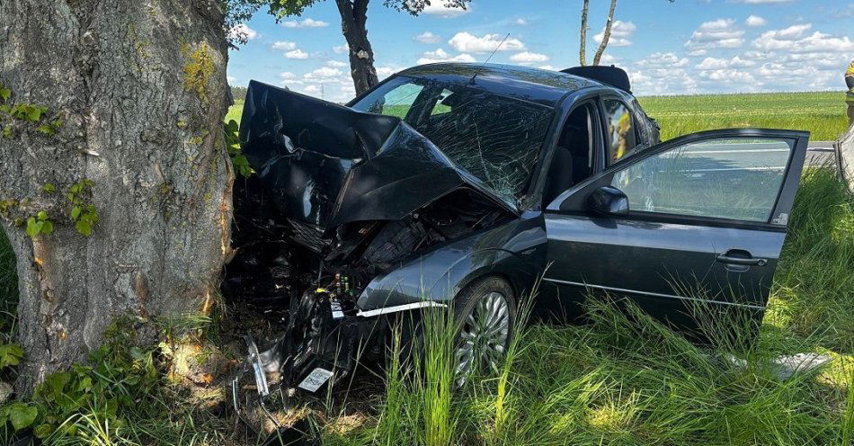 zdjęcie: Młody kierowca nie dostosował prędkości do warunków drogowych / fot. KMP Biała Podlaska
