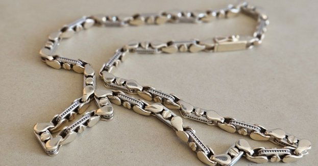 Do koperty zamiast 25 tysięcy włożyli pocięte kartki - zostali zatrzymani