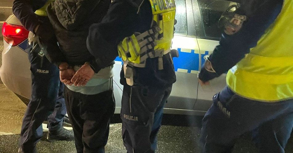 zdjęcie: Pijany kierowca z sądowym zakazem uszkodził trzy auta w Lublinie / fot. KMP Lublin